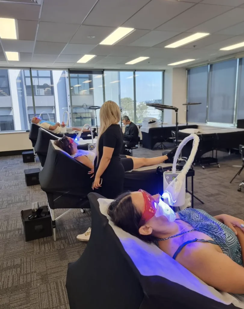 How much are teeth whitening courses?